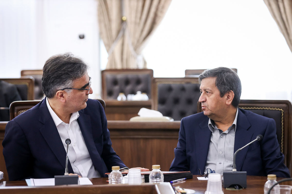 آیا فرزین از بانک مرکزی می رود / استیضاح همتی نزدیک شد