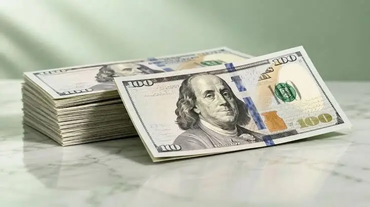 دلار در بانک‌ها چند فروخته می‌شود؟ 