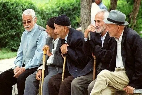 بلاتکلیفی بازنشستگان ایران‌خودرو درباره افزایش بیمه تکمیلی/جزییات