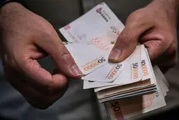 کمک‌هزینه ۳ میلیون تومانی با حقوق شهریور این کارمندان واریز می‌شود