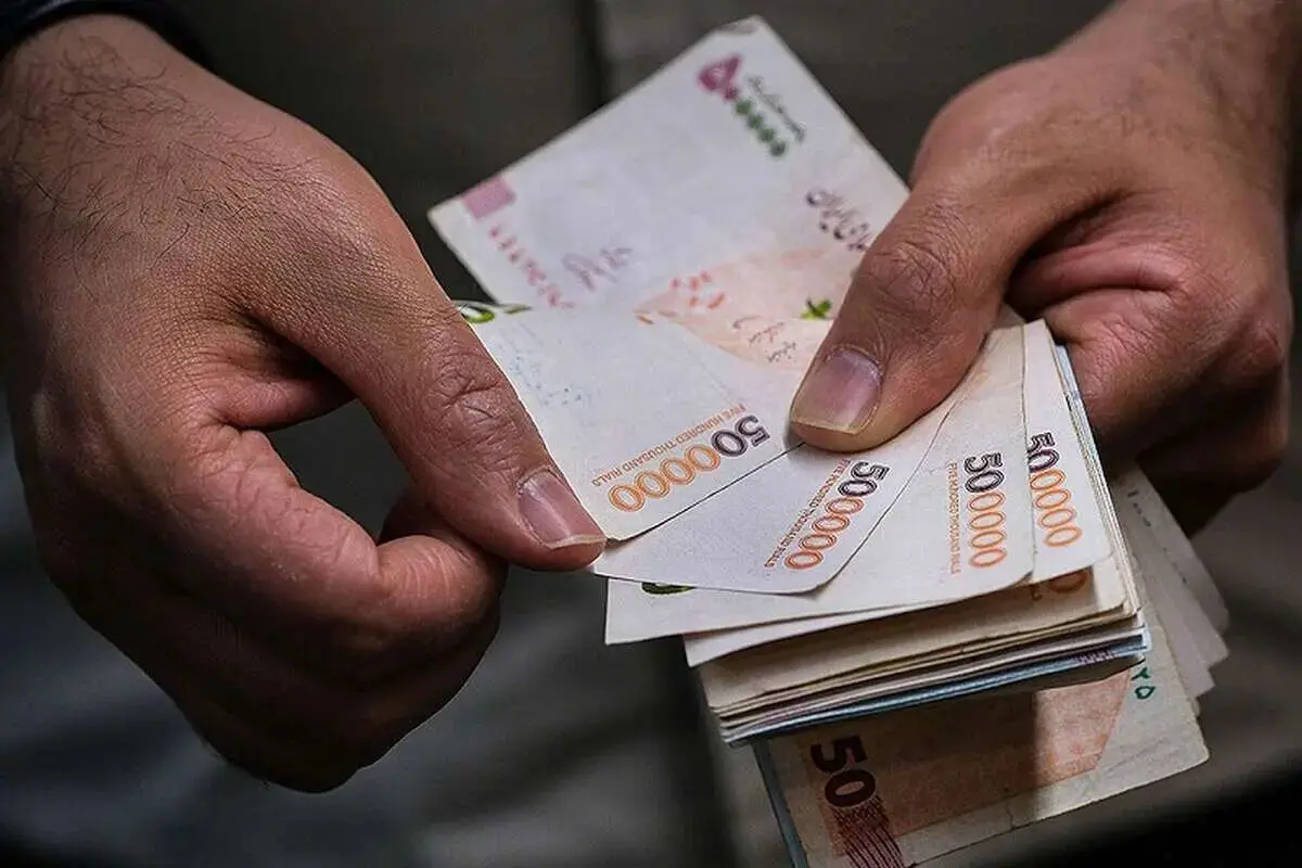 کمک‌هزینه ۳ میلیون تومانی با حقوق شهریور این کارمندان واریز می‌شود