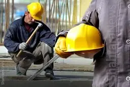 کارگران در سال ۱۴۰۴ چند ساعت باید کار کنند؟ + جدول ساعت کار موظفی کارگران