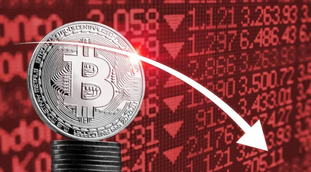 پیش‌بینی احتمال سقوط بیت‌کوین به زیر ۵۰ هزار دلار