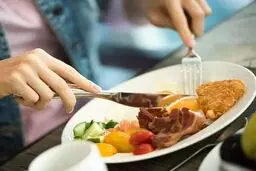 هشدار طب ایرانی؛ این غذاها را با هم نخورید