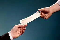عبارت روی چک‌ها با قانون تطابق ندارد/تفاوت عبارت قانونی با دستورالعمل بانک مرکزی