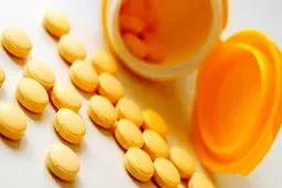 چه ویتامینی پوست را جوان می‌کند؟