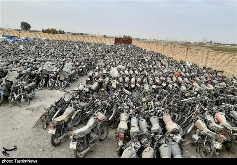 هشدار پلیس برای ترخیص خودروها و موتورهای توقیفی از پارکینگ‌ها