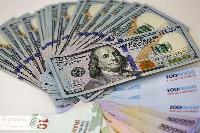 سه سناریو برای دلار در سال آینده