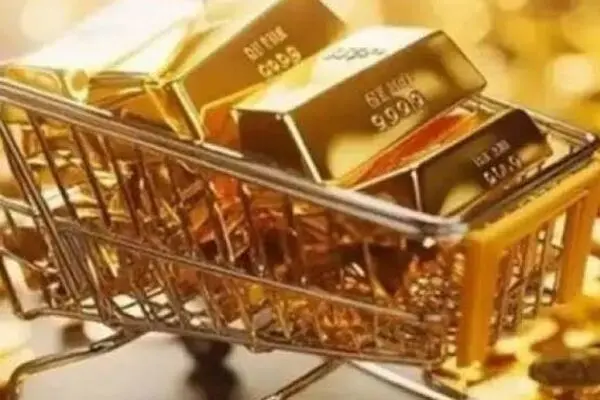 ممنوعیت بلوبانک و کیوبانک در بازار طلا/ خریداران با موجودی خود چه کنند؟